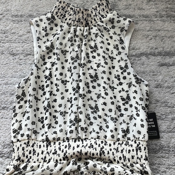 Express Ruffle Dress - Picture 2 of 4